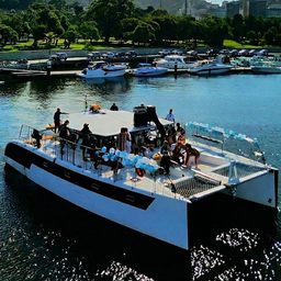 Catamarã até 50 pessoas 1