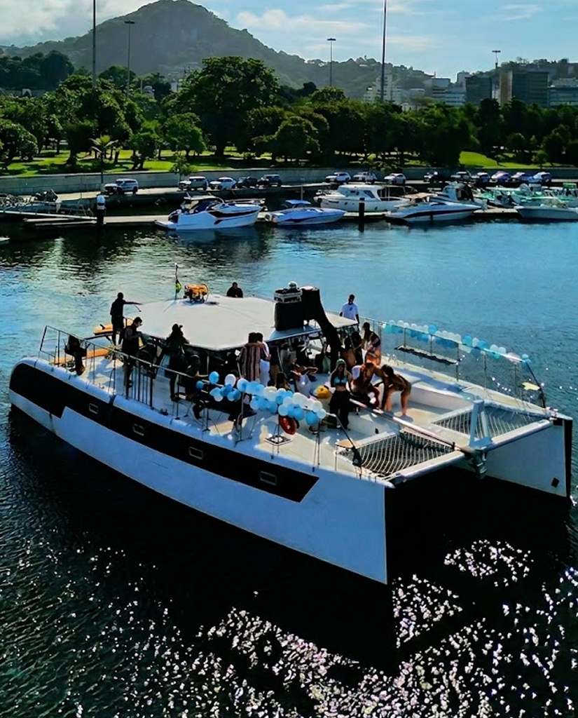 Réveillon - Catamarã até 50 pessoas